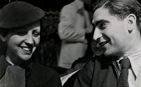 Gerda Taro y Robert Capa (Paris, 1936)